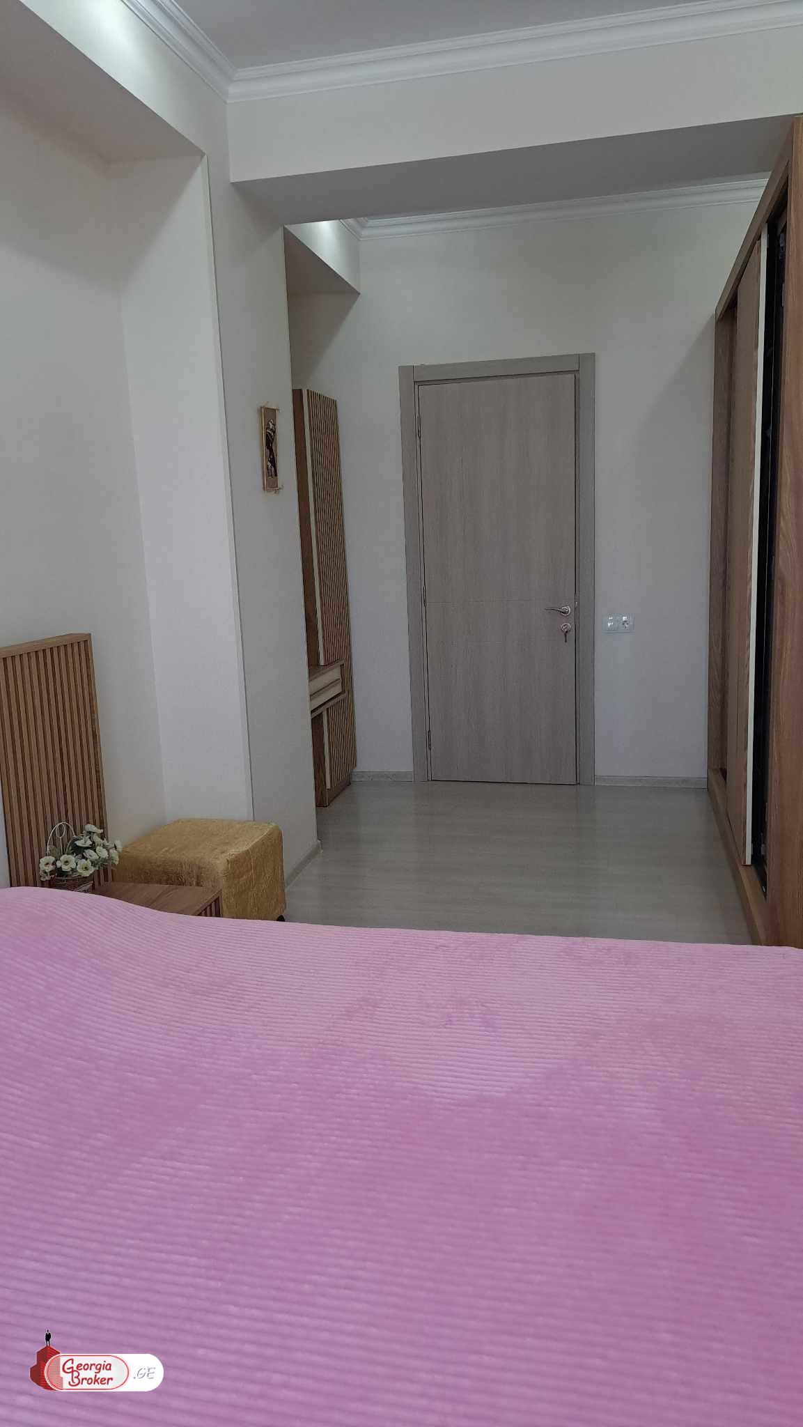 nearly repaired 3-room apartment for sale