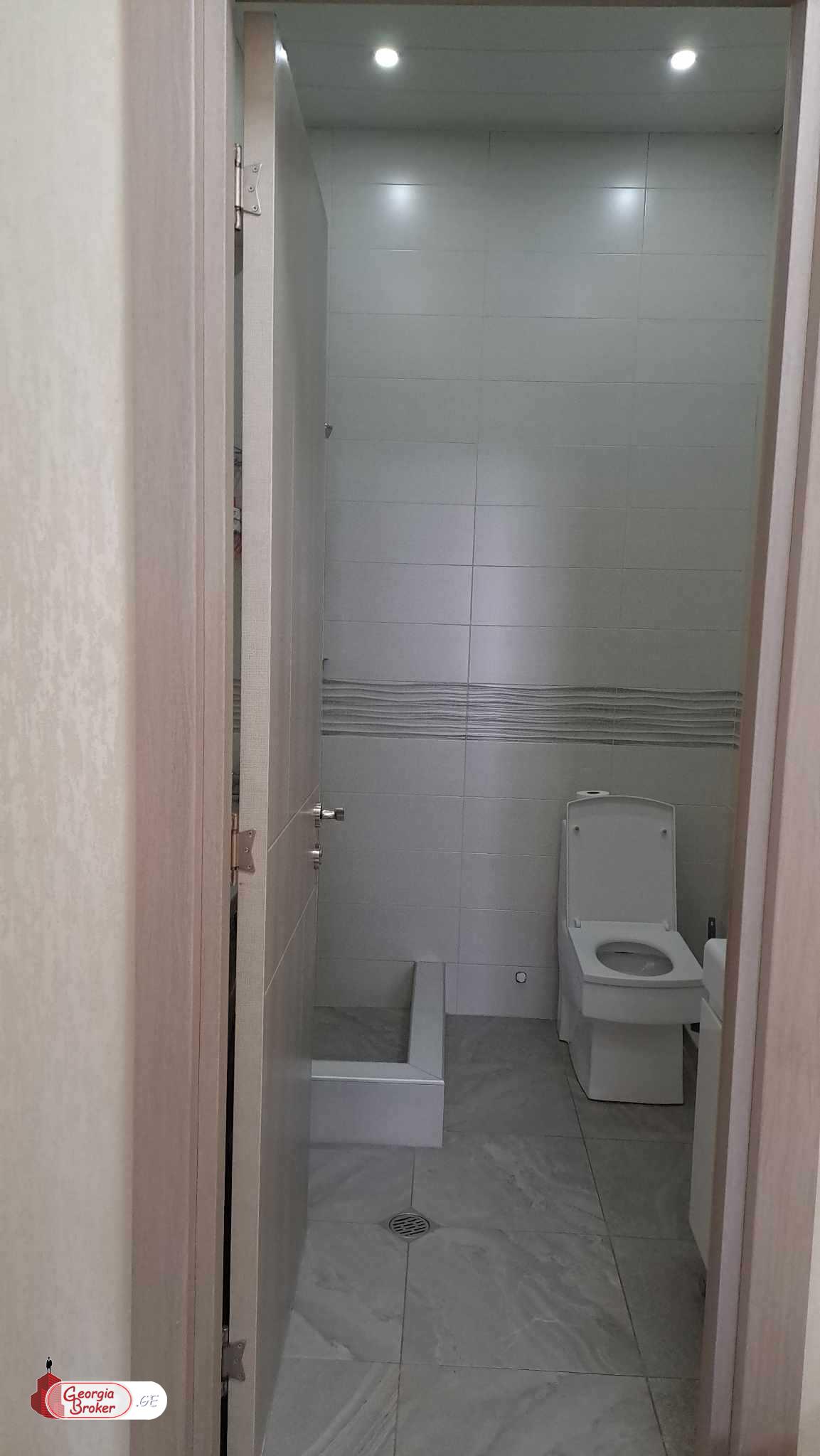 nearly repaired 3-room apartment for sale