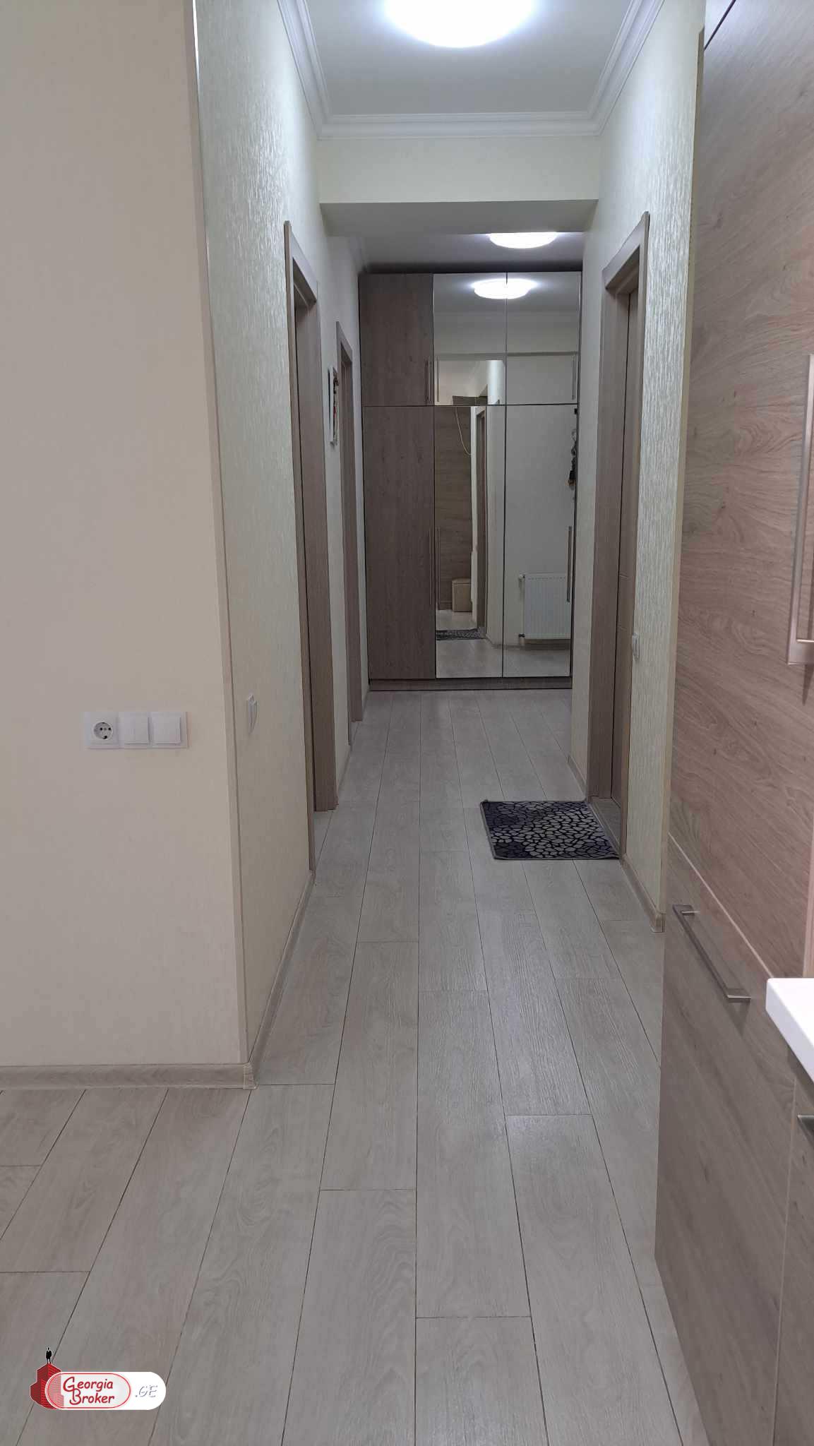 nearly repaired 3-room apartment for sale