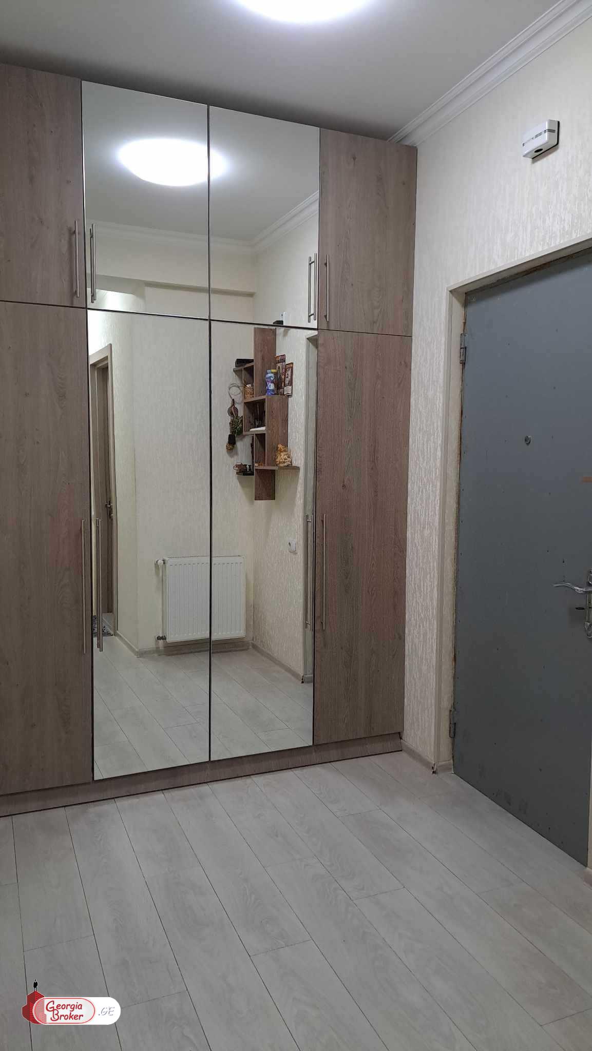 nearly repaired 3-room apartment for sale