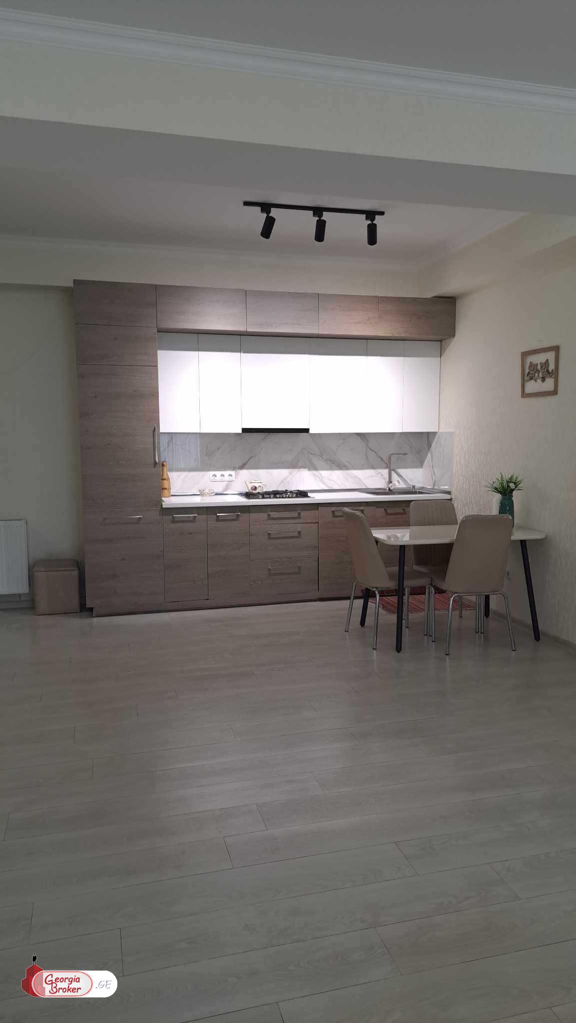 nearly repaired 3-room apartment for sale