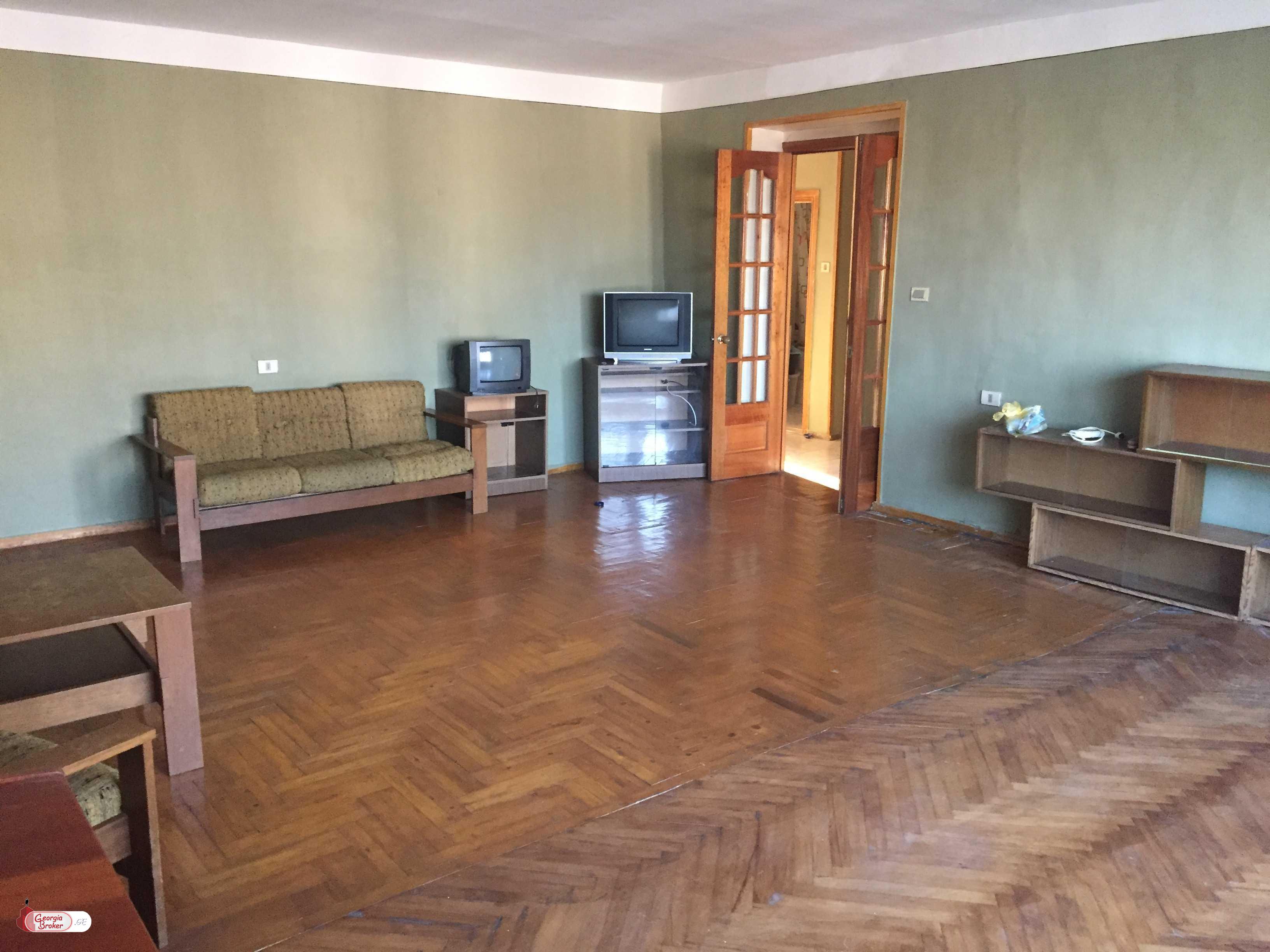 nearly repaired 4-room apartment for sale