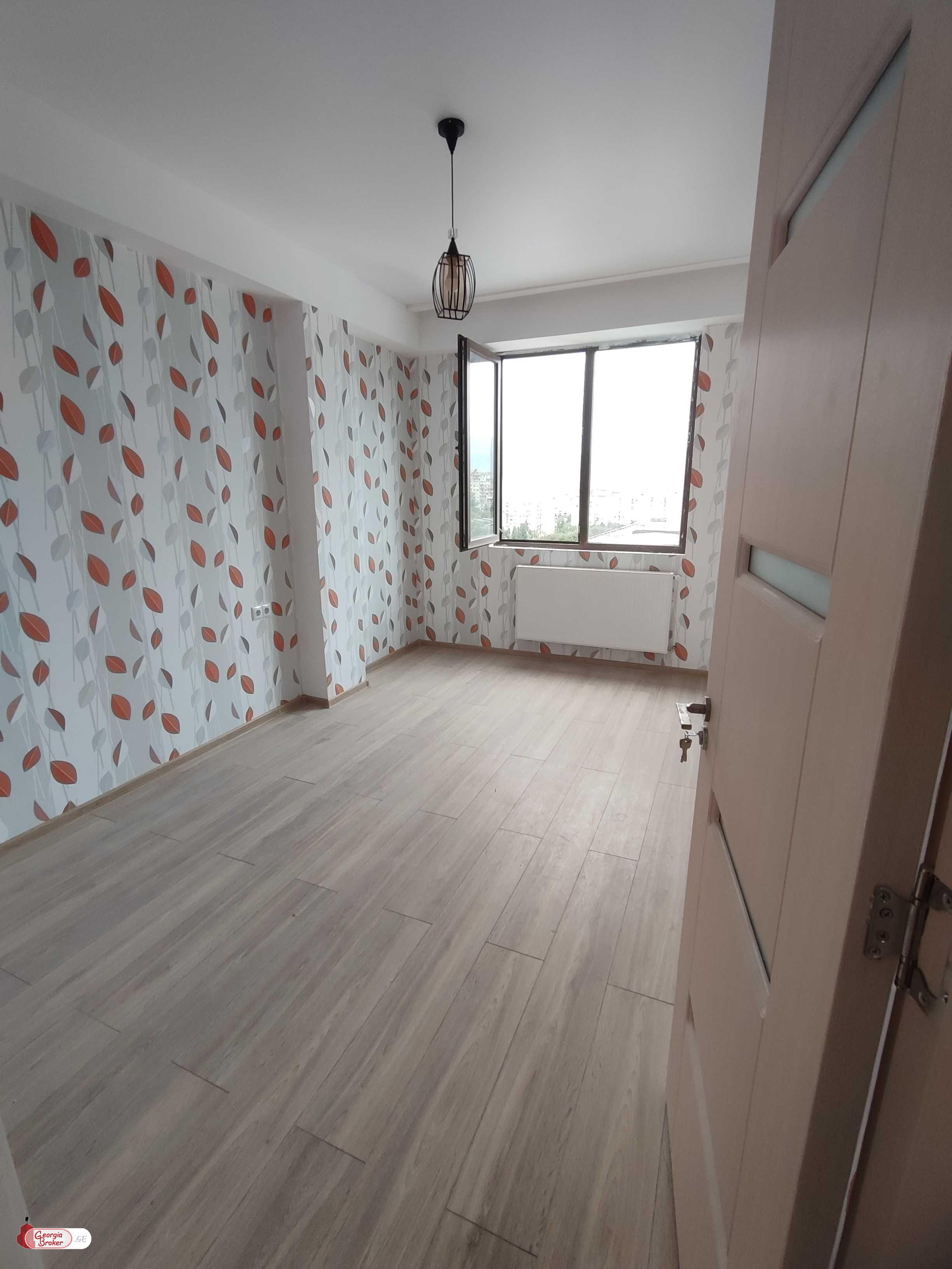 nearly repaired 3-room apartment for sale