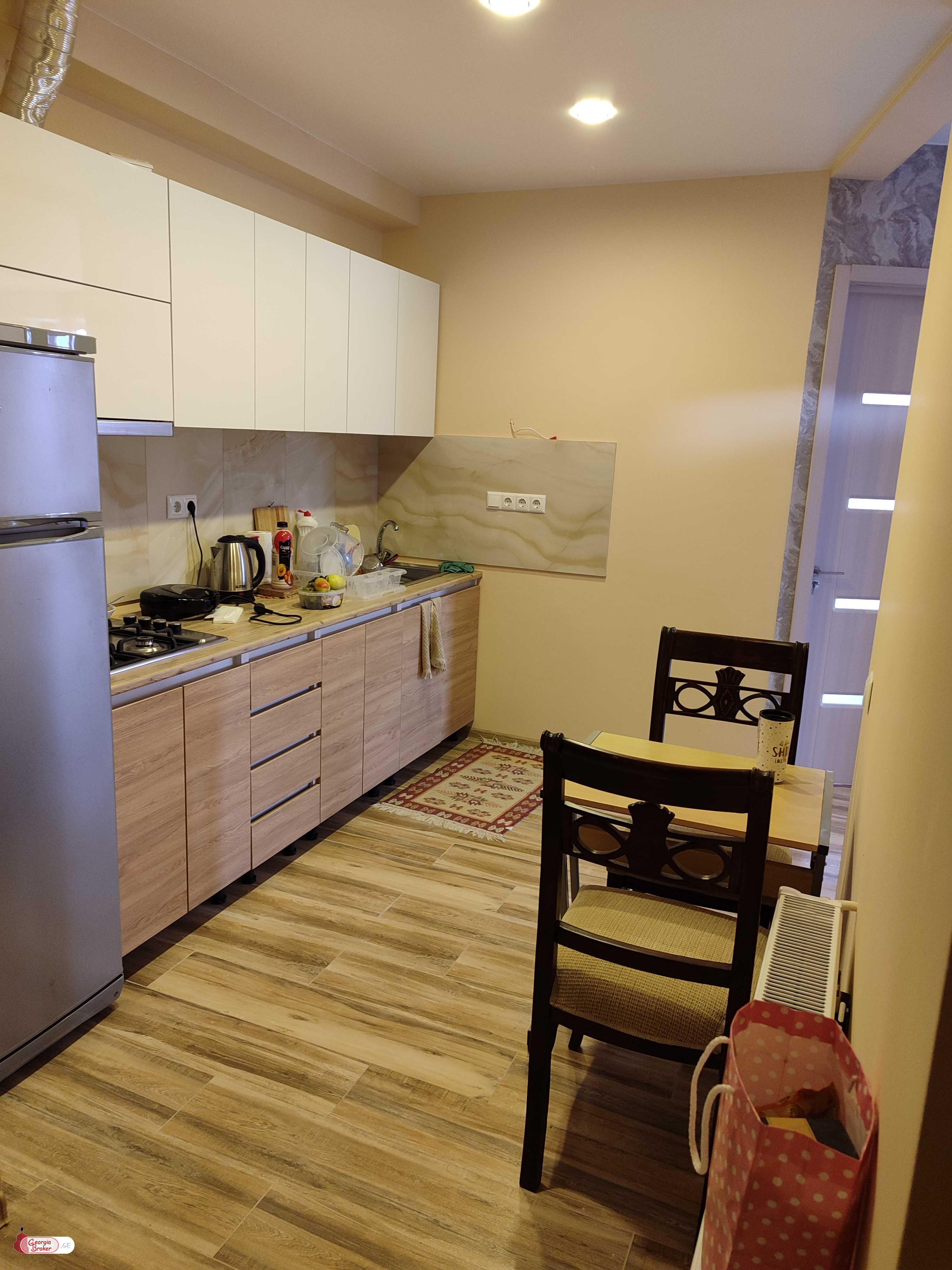nearly repaired 3-room apartment for sale