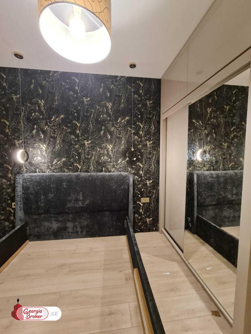 იყიდება ახალი გარემონტებული 4 ოთახიანი ბინა