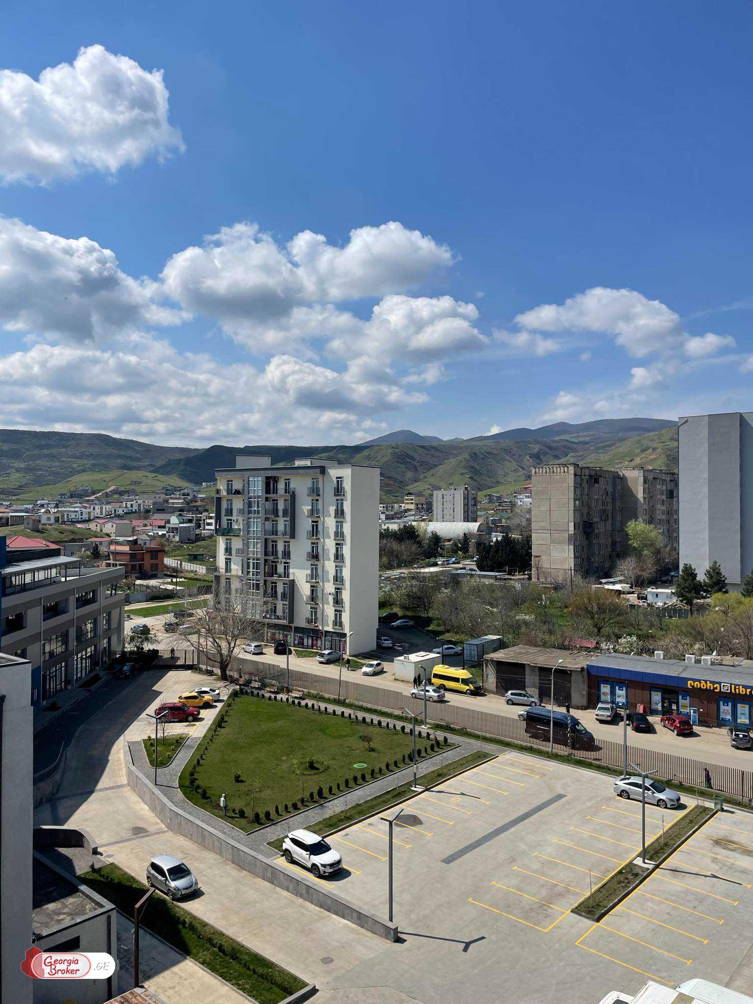 nearly repaired 3-room apartment for sale