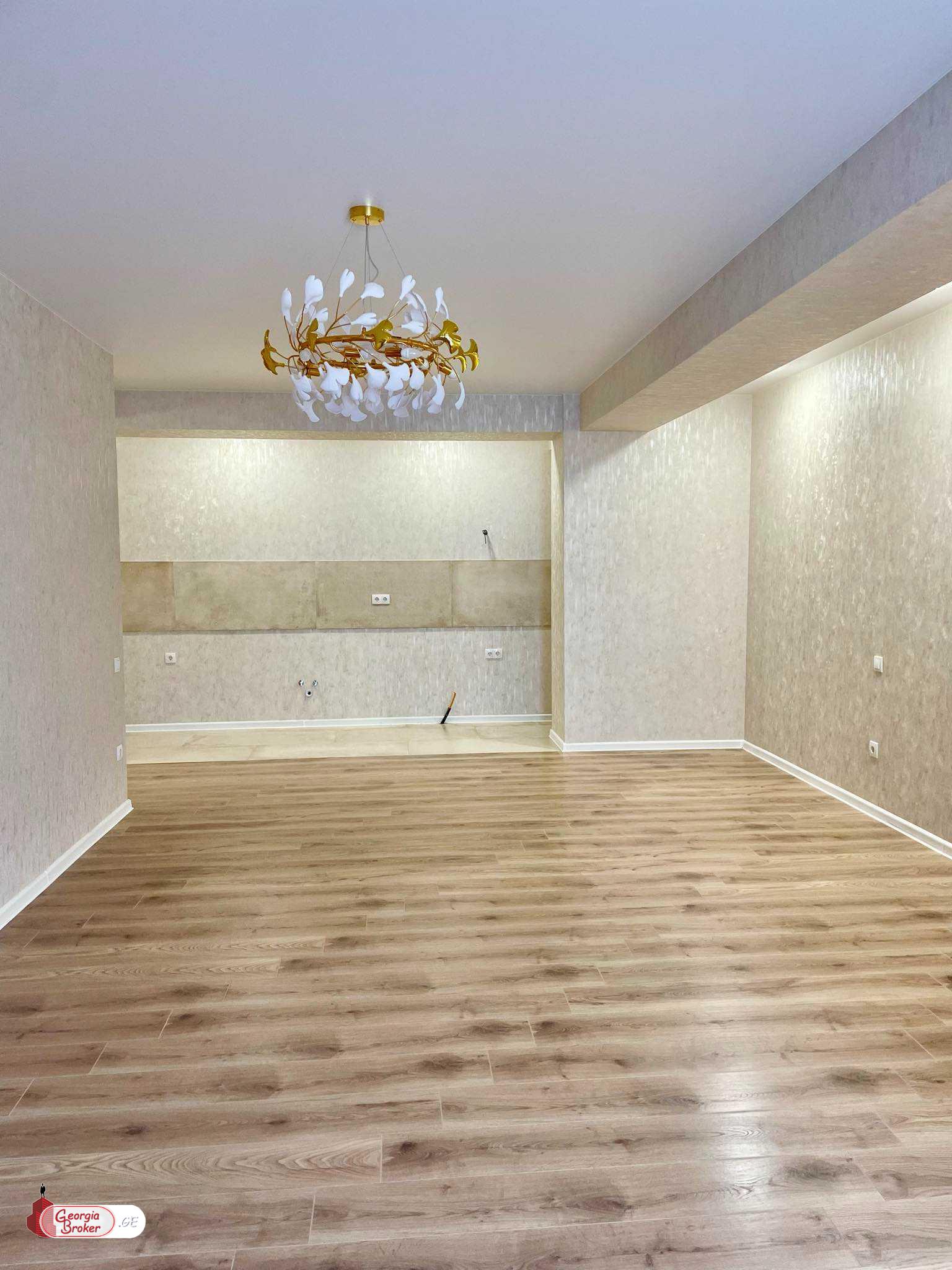 nearly repaired 3-room apartment for sale