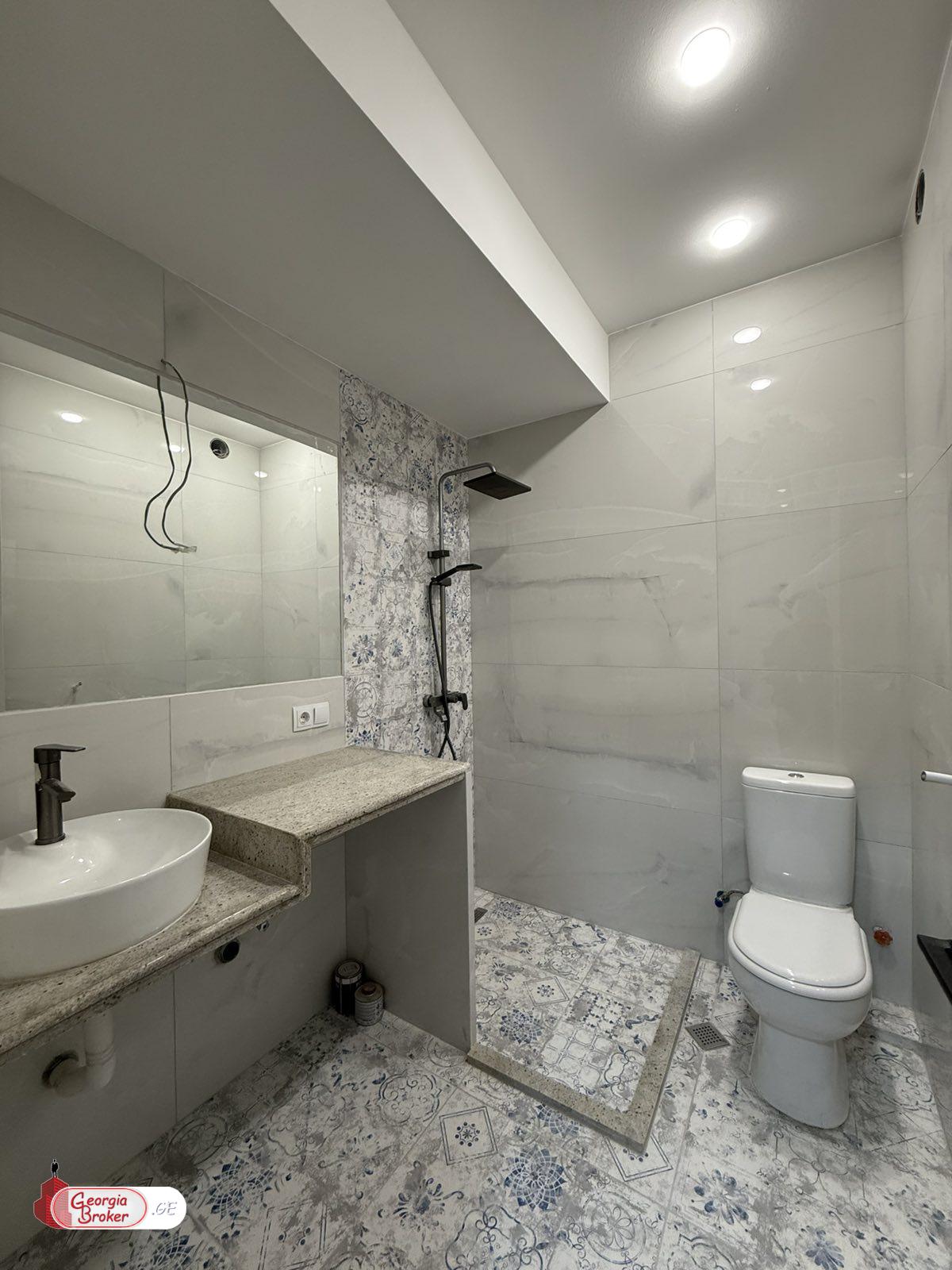 იყიდება ახალი გარემონტებული 3 ოთახიანი ბინა