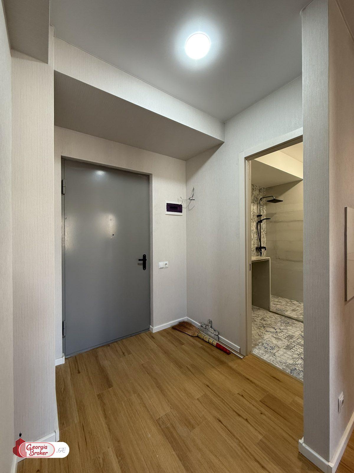 იყიდება ახალი გარემონტებული 3 ოთახიანი ბინა