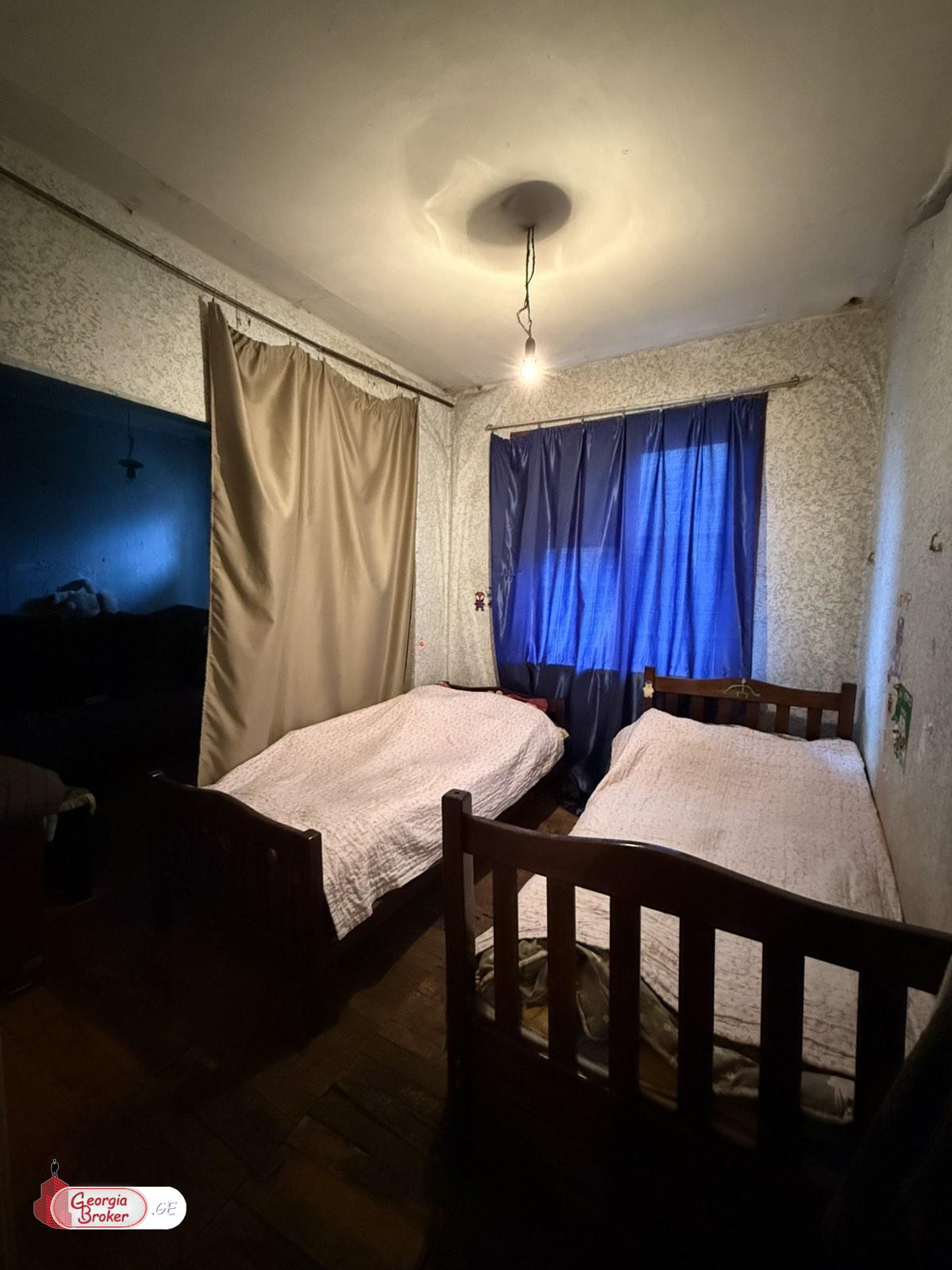 продается квартира без ремонта 3-комнаты