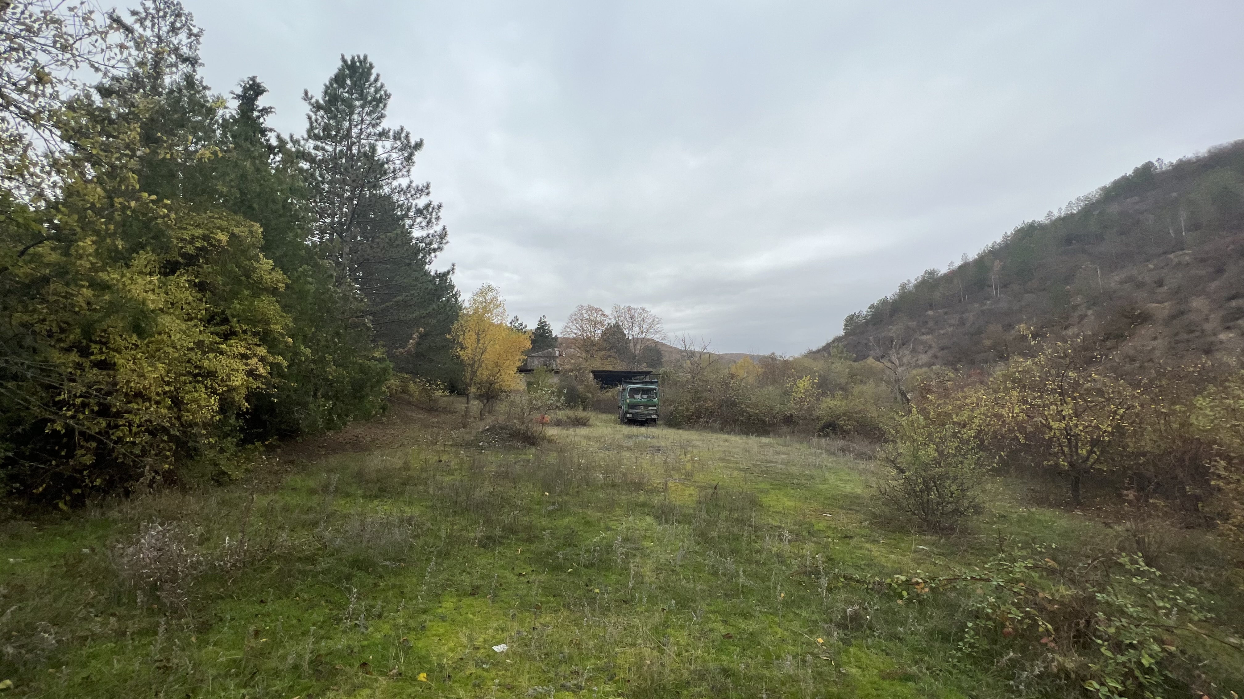 იყიდება სამეურნეო მიწის ნაკვეთი