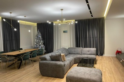 იყიდება ახალი გარემონტებული 5 ოთახიანი ბინა